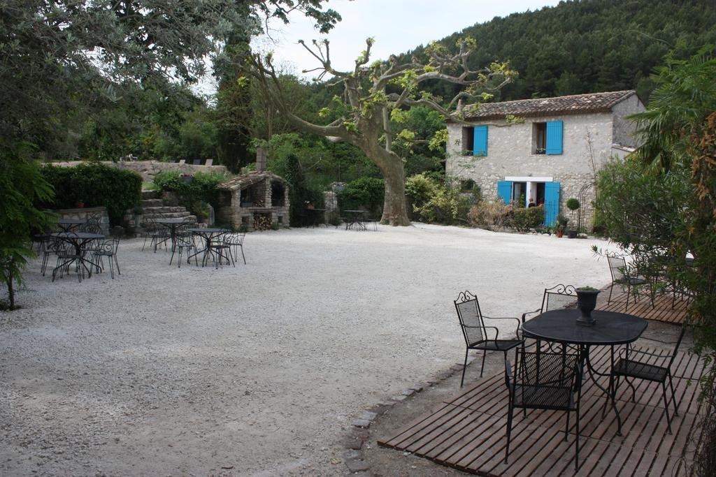 Bastide De La Lezardiere Fontaine-de-Vaucluse Rom bilde